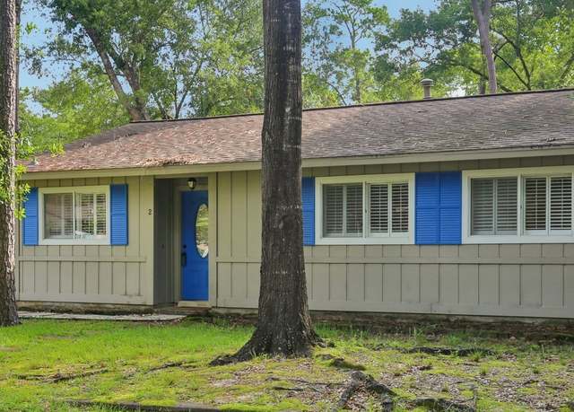Property at 2 Raccoon Ln, The Woodlands, TX 77380, 3 beds, 2 baths