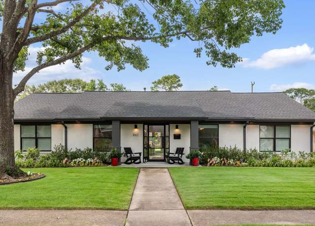 Property at 1067 Curtin St, Houston, TX 77018, 3 beds, 2.5 baths