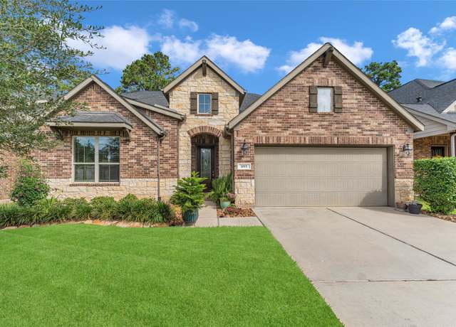 Property at 1015 Ginger Glade Ln, Pinehurst, TX 77362, 4 beds, 3 baths