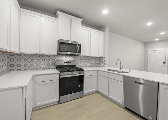 Property at 2766 Mariposa Creek Dr, Iowa Colony, TX 77583, 3 beds, 2.5 baths