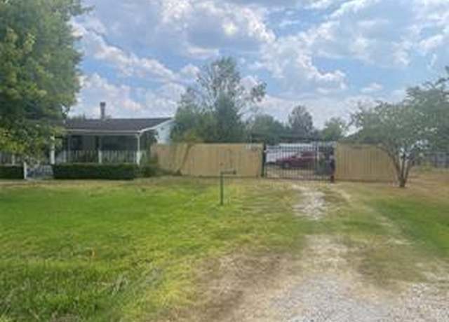 Property at 16188 Lone Star Ranch Dr, Conroe, TX 77302, 3 beds, 2 baths