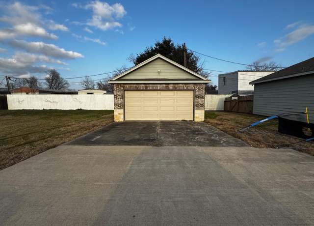 Property at 1106 Jennifer St, Madisonville, TX 77864