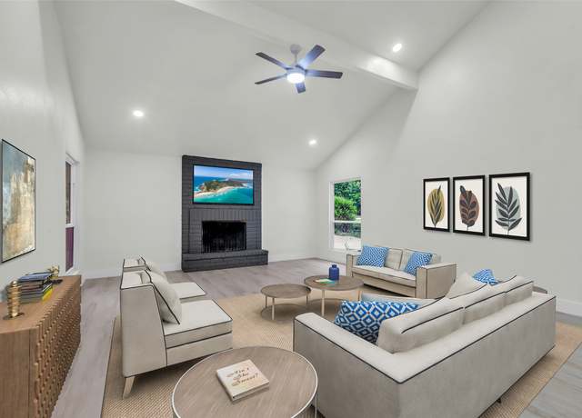 Property at 1602 Pine Oak Dr, Conroe, TX 77304, 4 beds, 3.5 baths