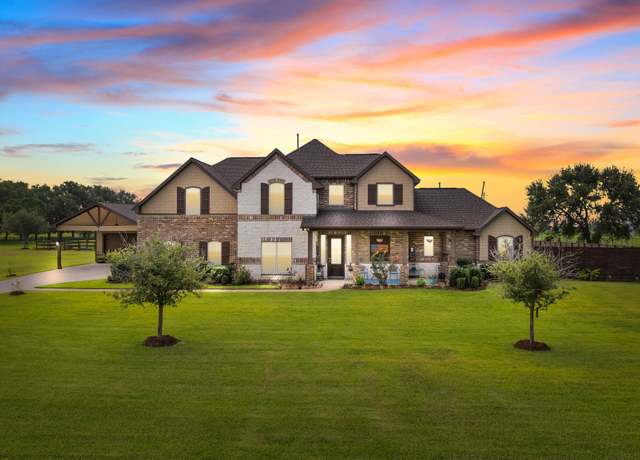Property at 16215 County Road 210, Danbury, TX 77534, 5 beds, 3.5 baths