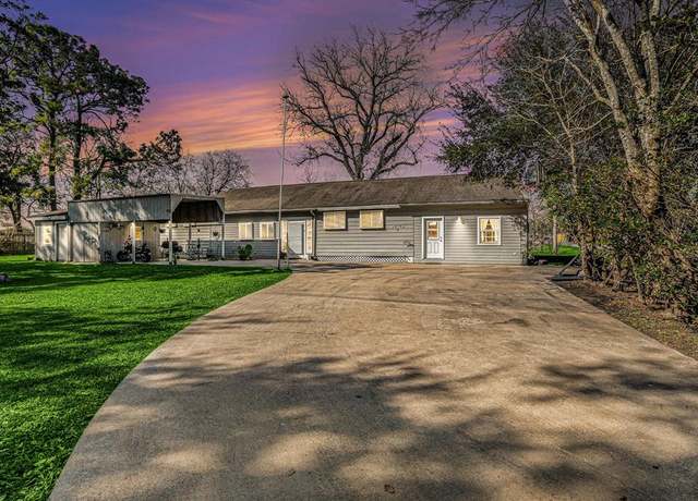 Property at 12102 13th St, Santa Fe, TX 77510, 4 beds, 2.5 baths