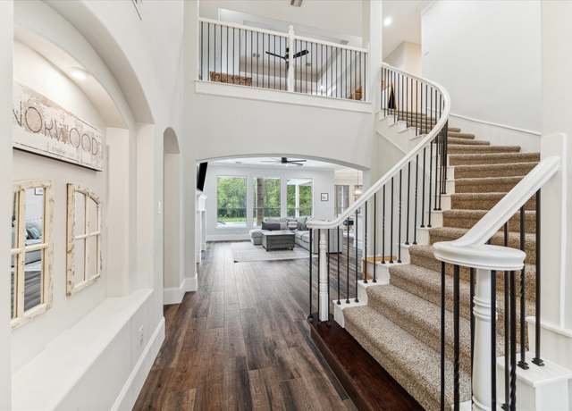 Property at 2826 S Cotswold Manor Dr, Kingwood, TX 77339, 5 beds, 3.5 baths
