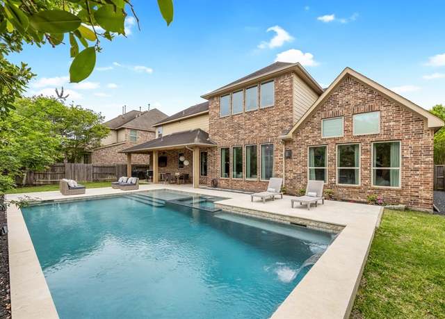 Property at 19306 Wade Haven Dr, Cypress, TX 77433, 4 beds, 3.5 baths