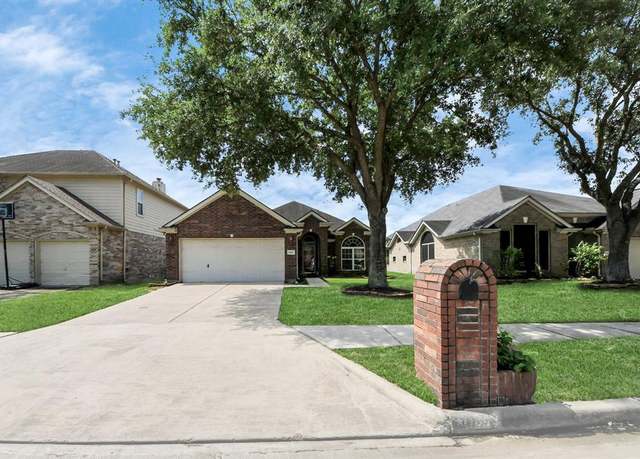 Property at 11843 Leaf Oak Dr, Houston, TX 77065, 3 beds, 2 baths