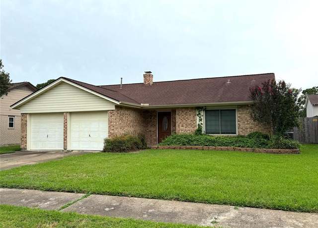 Property at 501 S Travis St, Deer Park, TX 77536, 3 beds, 2 baths