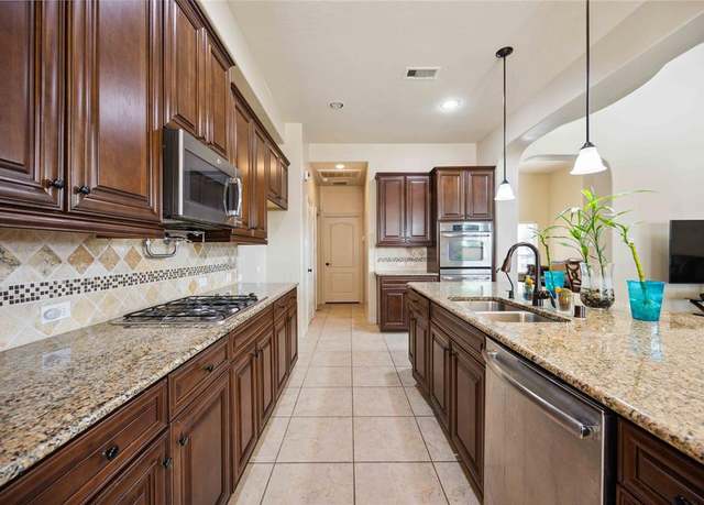 Property at 2210 Pearl Bay Ct, Pearland, TX 77584, 5 beds, 4.5 baths