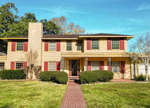 Property at 208 West Putnum Ave, Ganado, TX 77962, 5 beds, 6 baths