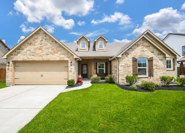 Property at 11819 Eagle Ridge Dr, Mont Belvieu, TX 77535, 3 beds, 2.5 baths