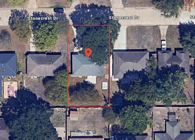 Property at 2211 Stonecrest Dr, Houston, TX 77018