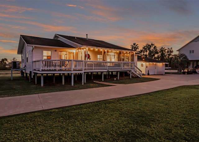 Property at 1583 County Road 291, Sargent, TX 77414, 4 beds, 3 baths