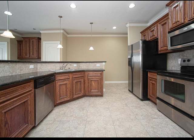 Property at 7037 Kingston Cv #217, Conroe, TX 77318, 2 beds, 2 baths