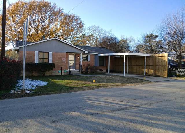 Property at 121 Roy St, Magnolia, TX 77354, 5 beds, 1.5 baths
