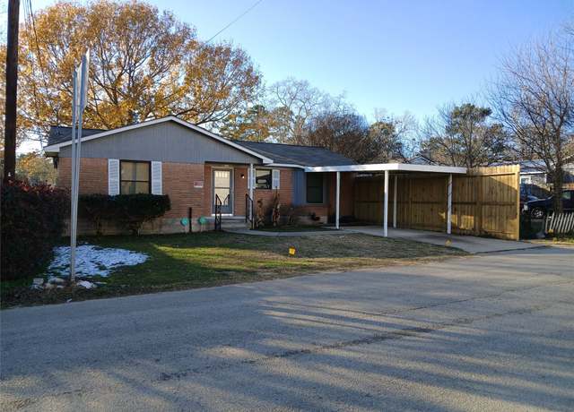 Property at 121 Roy St, Magnolia, TX 77354, 5 beds, 1.5 baths