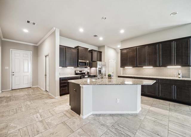 Property at 6610 Auburn Terrace Ln, Rosenberg, TX 77471, 4 beds, 2 baths