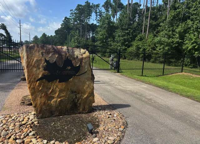 Property at 10213 S Autumn Leaf Cir, Magnolia, TX 77354