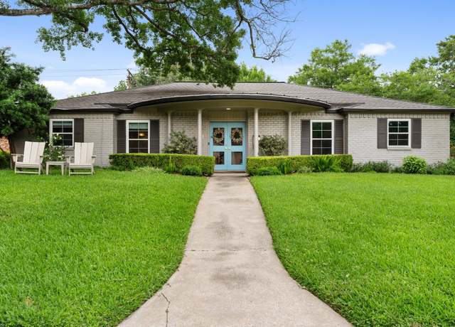 Property at 10002 Briar Rose Dr, Houston, TX 77042, 4 beds, 2.5 baths