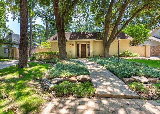 Property at 354 Tealwood Dr, Houston, TX 77024, 4 beds, 3.5 baths