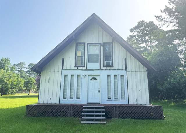 Property at 701 Mockingbird Hls, Livingston, TX 77351, 2 beds, 1 bath