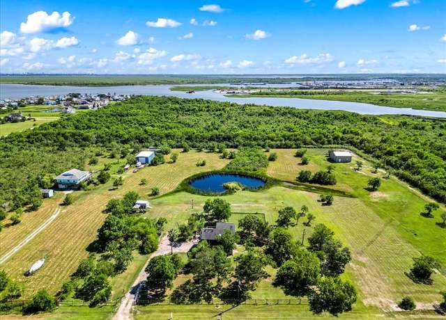 Property at 2525 Avenue N, San Leon, TX 77539, 3 beds, 1 bath