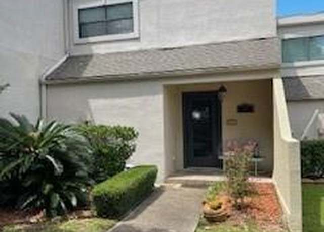 Property at 52 April Hill Dr, Montgomery, TX 77356, 2 beds, 2.5 baths