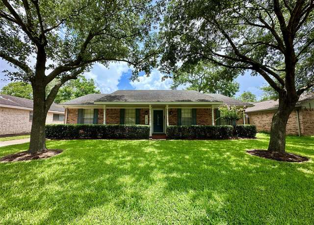 Property at 5818 Birchmont Dr, Houston, TX 77092, 3 beds, 2 baths