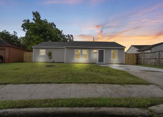Property at 2202 Garvey Dr, Pasadena, TX 77506, 3 beds, 3 baths