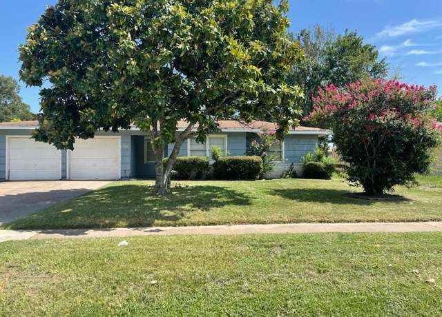 Property at 322 24th Ave N, Texas City, TX 77590, 3 beds, 1 bath