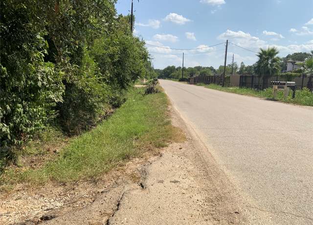 Property at 13222 Ann Louise Rd, Houston, TX 77086, 4 beds, 2 baths