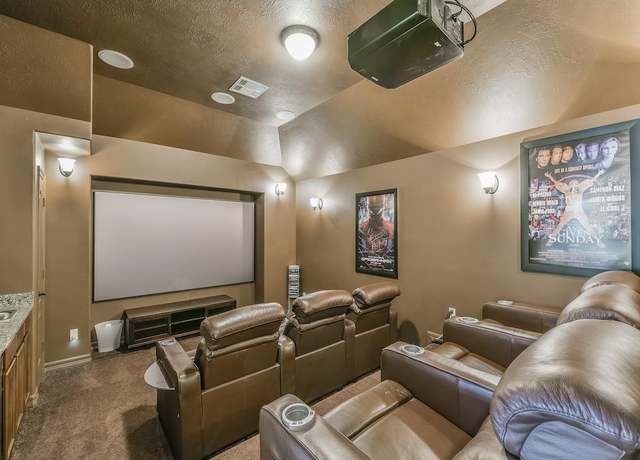 Property at 2210 Pearl Bay Ct, Pearland, TX 77584, 5 beds, 4.5 baths