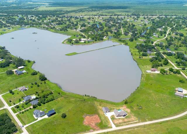 Property at 507 Sunset Trl, Angleton, TX 77515