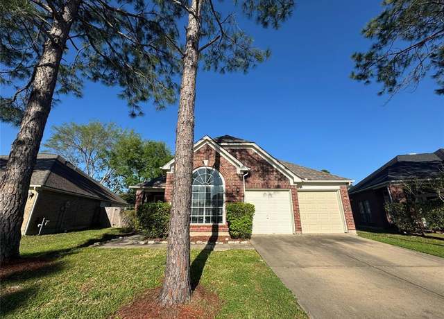 Property at 3610 Darby Ct, Pearland, TX 77584, 3 beds, 2.5 baths