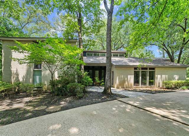 Property at 2503 Lake Gardens Ct, Houston, TX 77339, 5 beds, 4.5 baths