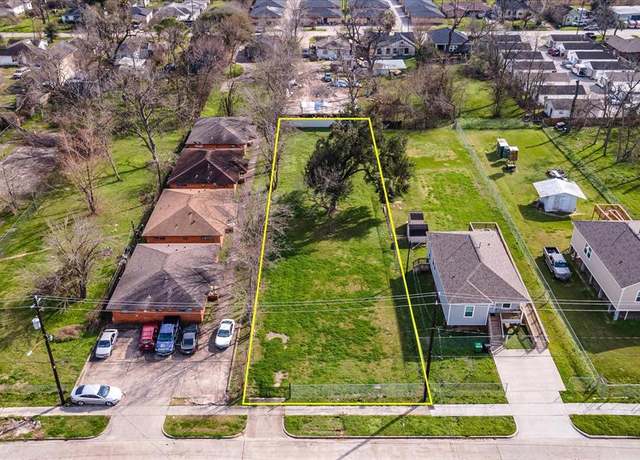 Property at 5502 Crane St, Houston, TX 77026