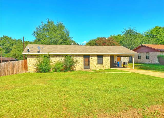 Property at 108 North Dogwood St, Crockett, TX 75835, 3 beds, 2 baths