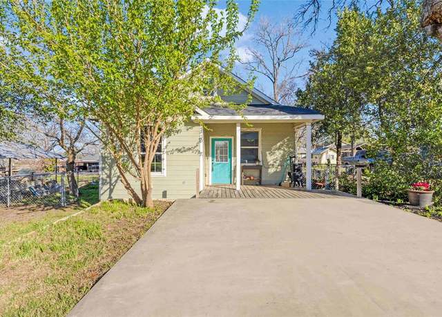 Property at 205 E 2nd St, Hearne, TX 77859, 3 beds, 1.5 baths