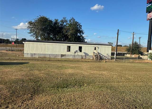 Property at 1423 Prosperity St, El Campo, TX 77437, 3 beds, 2 baths
