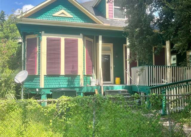 Property at 2716 Avenue P 1/2, Galveston, TX 77550, 3 beds, 3 baths