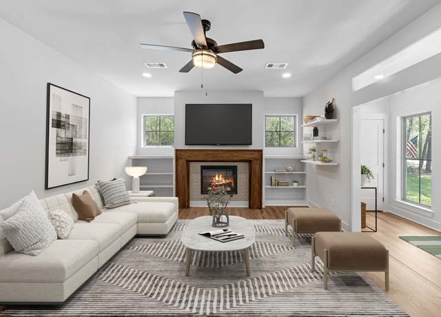 Property at 20302 Peach Dr, Huntsville, TX 77320, 3 beds, 2.5 baths