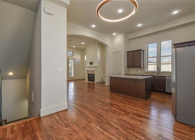 Property at 9622 Fannin Sta W, Houston, TX 77045, 3 beds, 3.5 baths