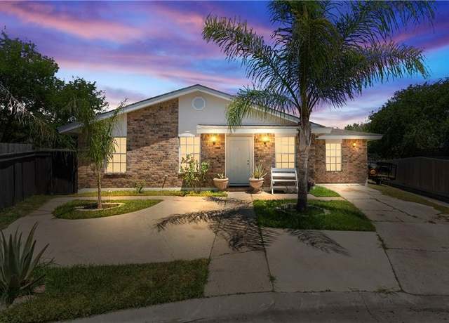 Property at 1126 Green Willow Dr, Corpus Christi, TX 78405, 3 beds, 2 baths