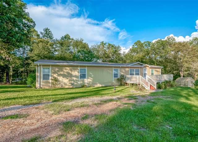 Property at 700 Pineview, Conroe, TX 77304, 4 beds, 3 baths