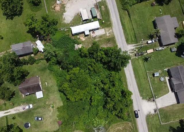 Property at 0 Alaska Dr, Angleton, TX 77515