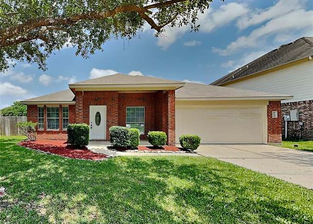 Property at 422 Magnolia Way, League City, TX 77573, 4 beds, 2 baths