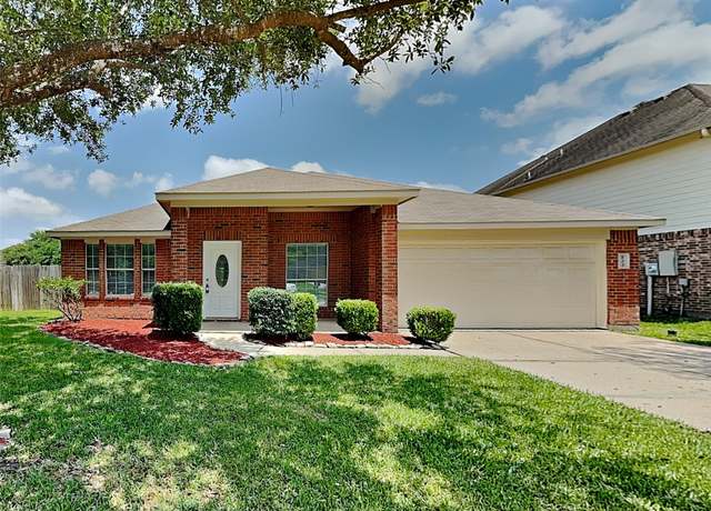 Property at 422 Magnolia Way, League City, TX 77573, 4 beds, 2 baths