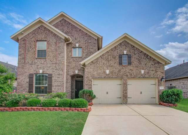 Property at 7610 River Pass Dr, Pearland, TX 77581, 4 beds, 4 baths