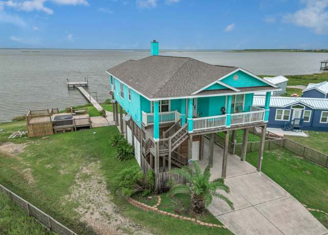 Property at 1035 Rollover Cir, Gilchrist, TX 77617, 3 beds, 2 baths